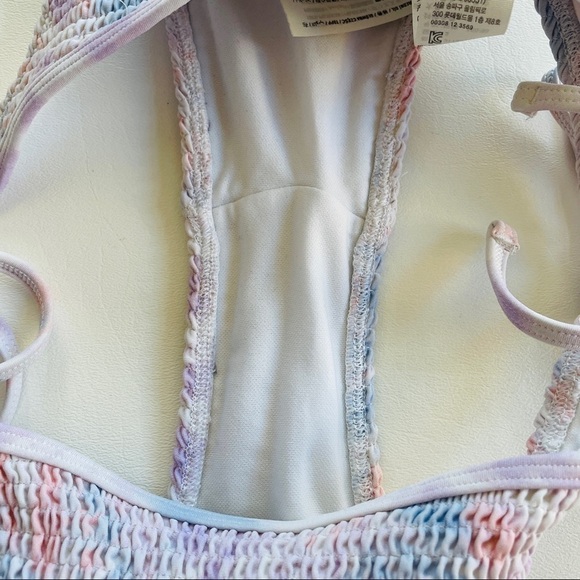 Hollister Smocked Tie Dye String Bikini Size Small - Picture 7 of 11